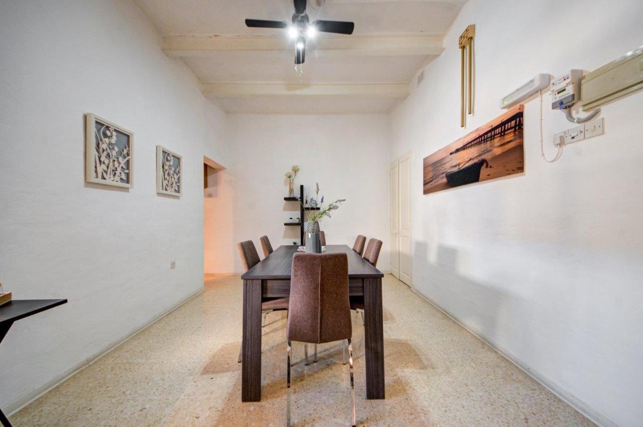 Valletta 2 Bedroom Sleeps 6 Apartment Walking Distance To Centre And The Sea Екстериор снимка